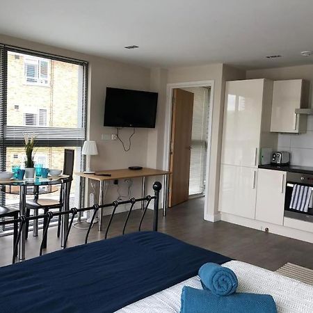 Studio Apartment Opposite Shoreditch Park Лондон Екстериор снимка