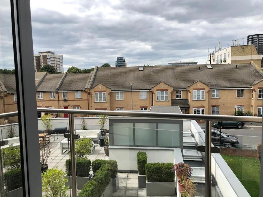 Studio Apartment Opposite Shoreditch Park Лондон Екстериор снимка