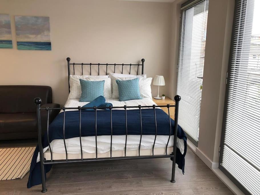 Studio Apartment Opposite Shoreditch Park Лондон Екстериор снимка