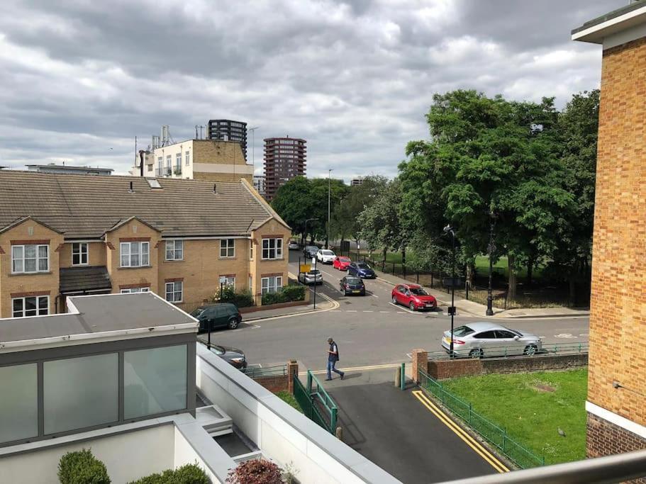 Studio Apartment Opposite Shoreditch Park Лондон Екстериор снимка
