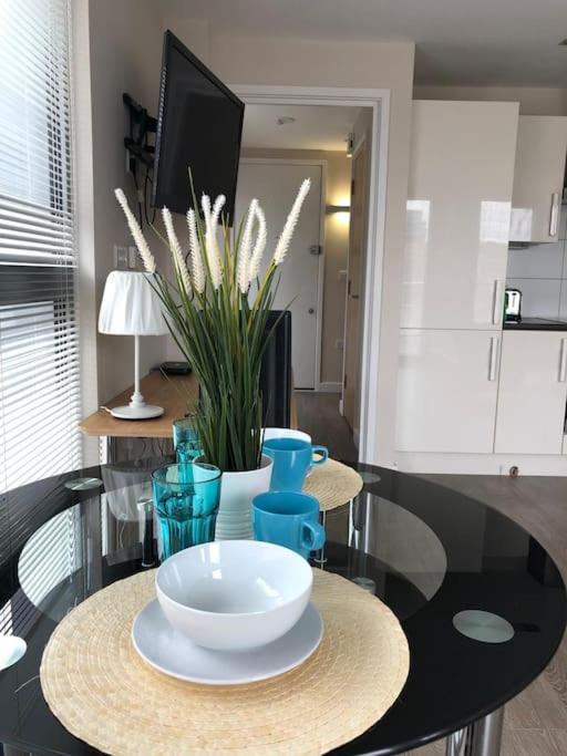 Studio Apartment Opposite Shoreditch Park Лондон Екстериор снимка