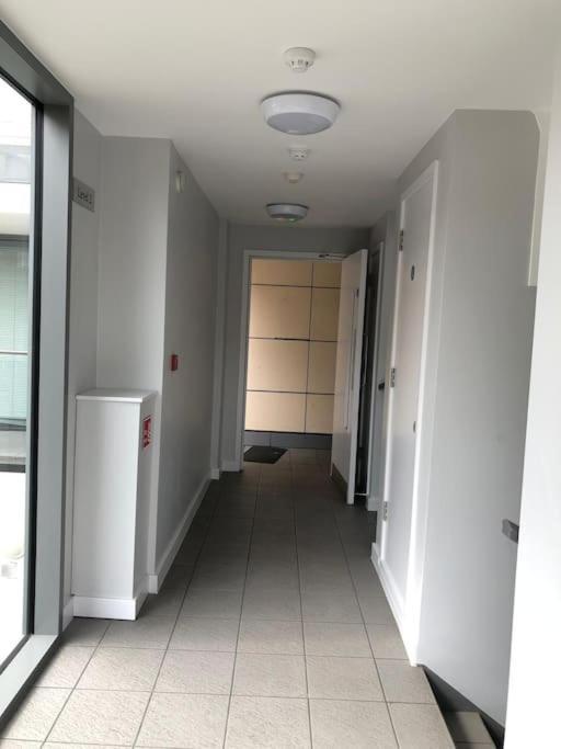 Studio Apartment Opposite Shoreditch Park Лондон Екстериор снимка